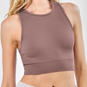 the group babaton silhouette seamless cropped tank !!